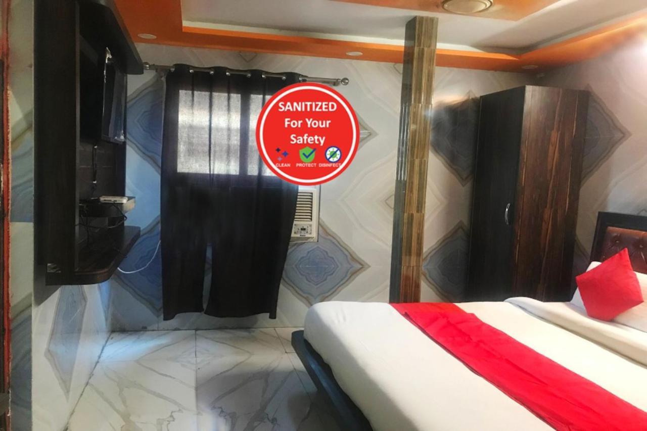Hotel Goroomgo Krishna Palace Charbagh 3*