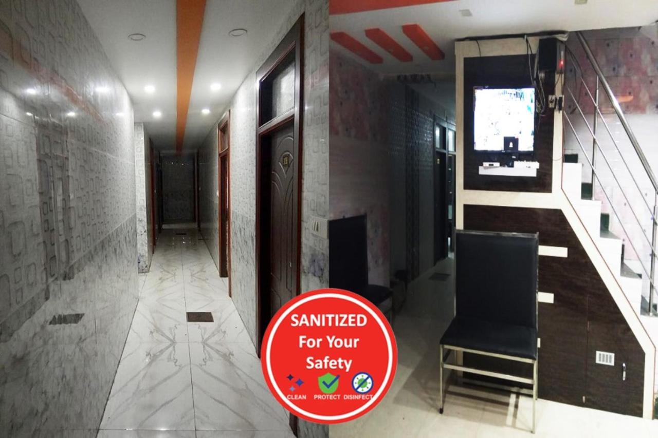 Goroomgo Krishna Palace Charbagh Hotel 3*